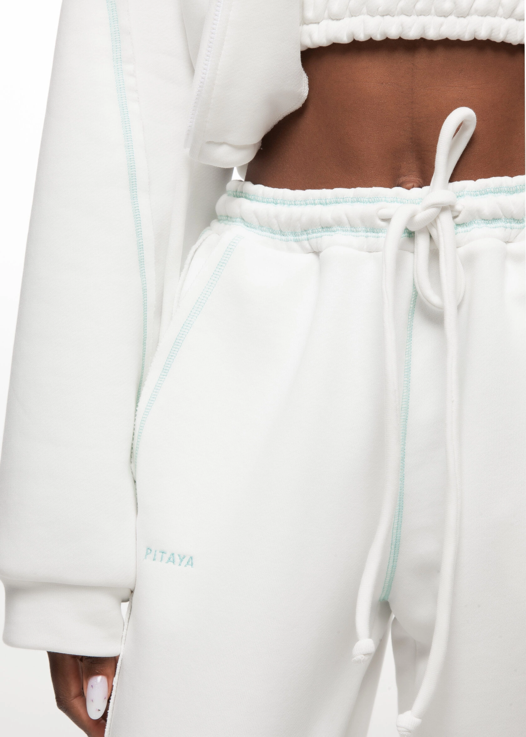 Джоггеры MILK MIAMI в белом цвете - 40-42 (XS-S) - Молочный